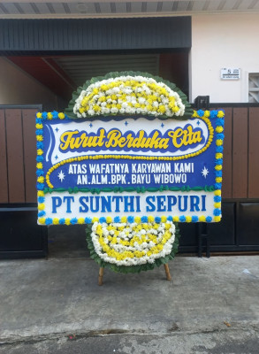 Papan Bunga Duka di Pintu Rime Gayo